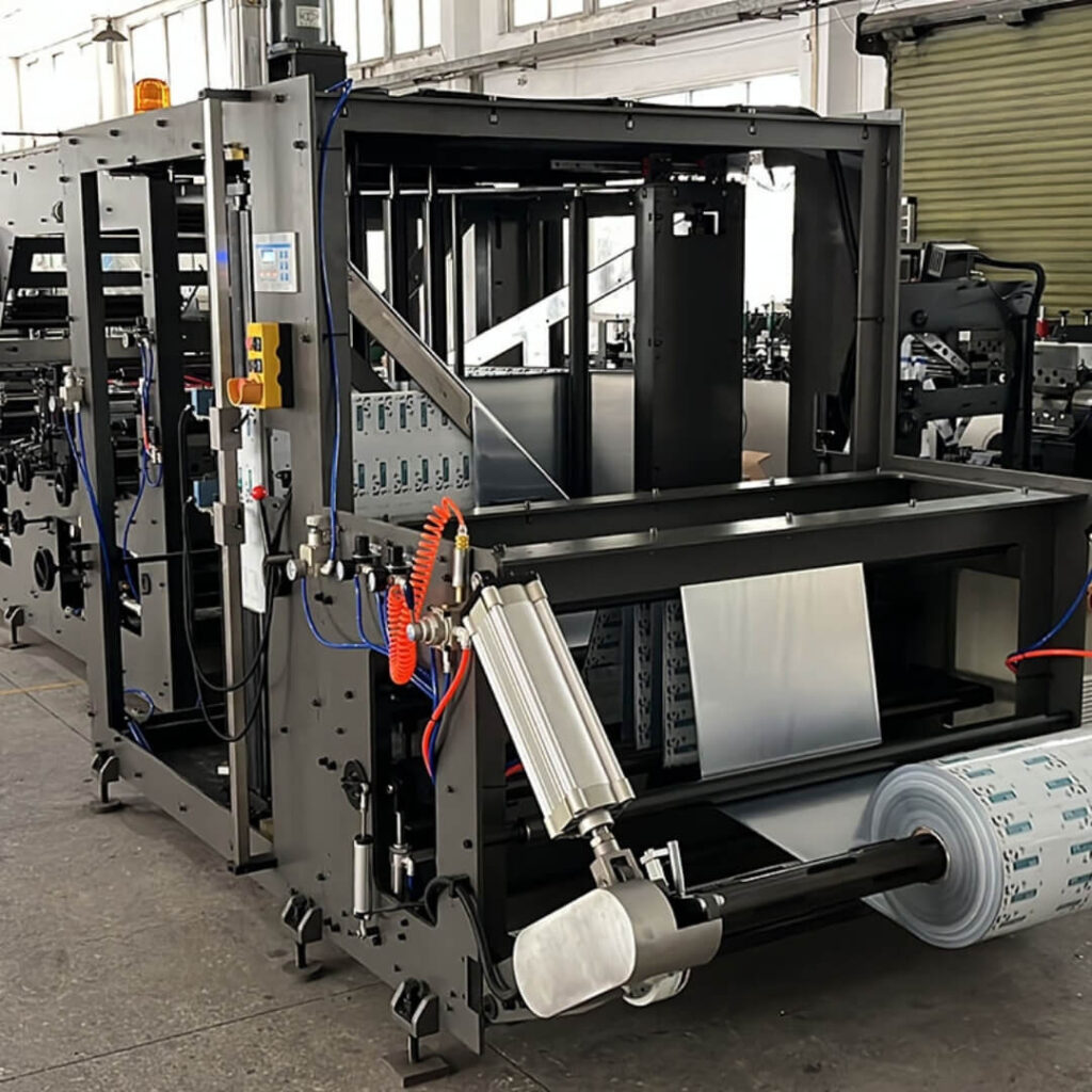 NCA600SZL THREE-SIDE SEAL,STAND-UP, ZIPPER BAG MAKING MACHINE Gallery 6